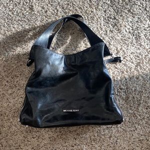 Michael Kors Black shoulder Tote